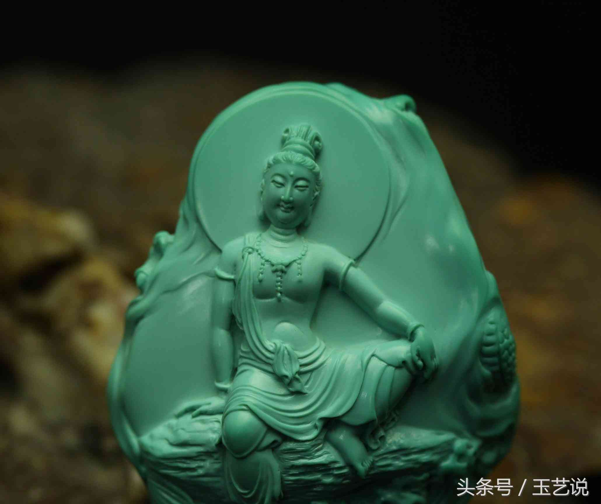 綠松石的真假鑒定簡(jiǎn)單準(zhǔn)確的(綠松石的真假鑒別)