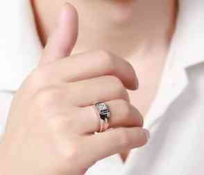 男戒指的戴法(男戒指的戴法和意義左右)