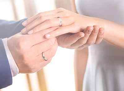 dr鉆戒情侶對戒(dr鉆戒情侶款圖片及價格)