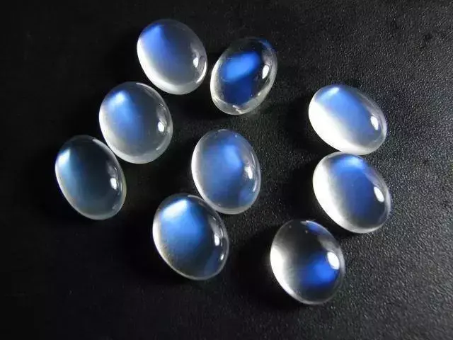 月光石不能亂戴(月光石不能亂戴不然要倒霉)