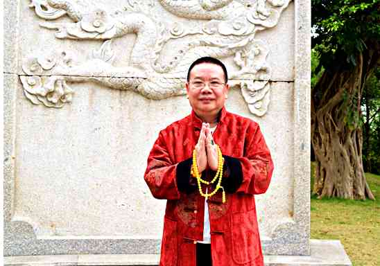 結(jié)婚戒指應(yīng)該戴在哪個手指上(已婚女士戒指戴左手還是右手)