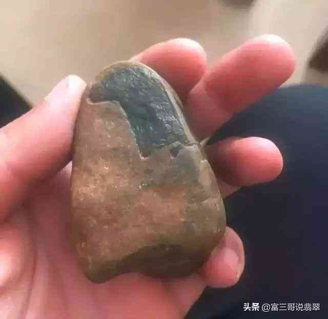 翡翠原石入門級知識(shí)大全(翡翠必懂十句行話)