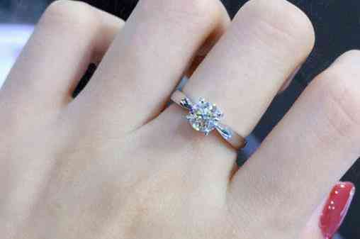 一般結(jié)婚對戒多少錢(結(jié)婚對戒一般多少克)