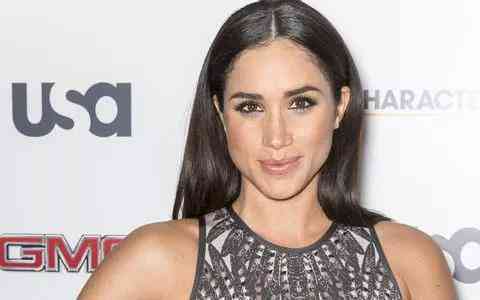 玉鐲戴哪只手(玉鐲戴哪只手比較好)