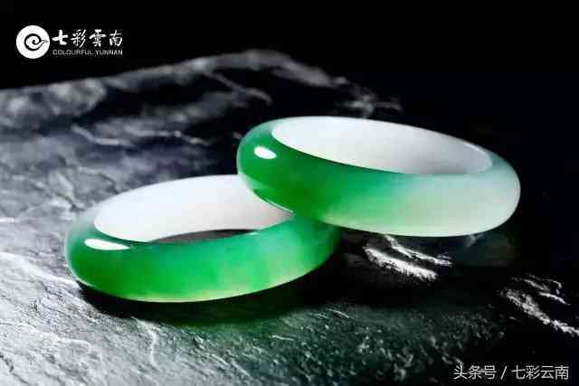 水沫玉和玉髓的區(qū)別(水沫玉和玉髓哪個更有價值)