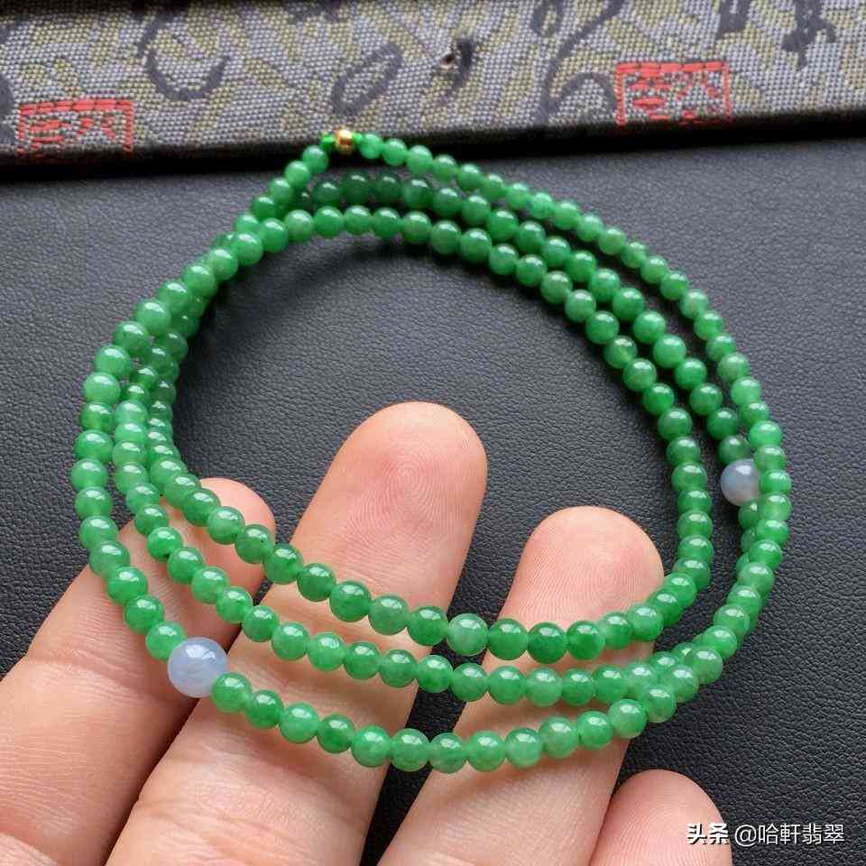 一二百塊的翡翠是真的嗎(怎么分辨翡翠真假最簡單的方法)