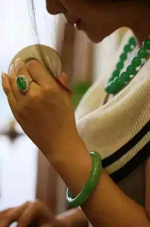 手鐲圈口怎么量尺寸對(duì)照表(手鐲圈口測(cè)量方法對(duì)照表)