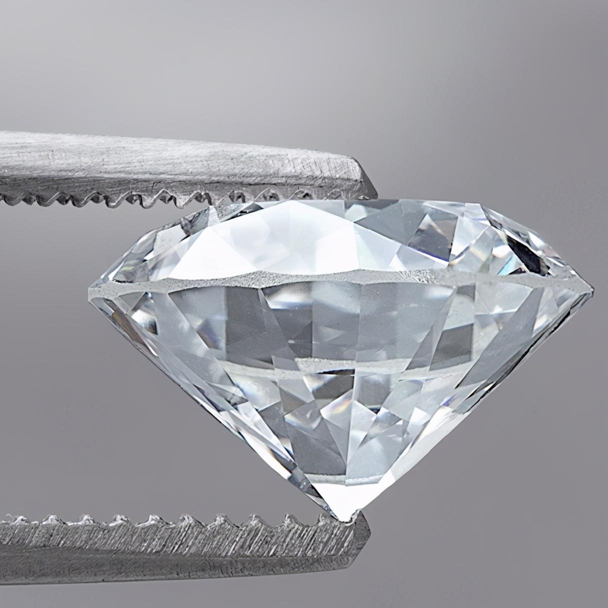 5克拉鉆戒要多少錢(5克拉鉆戒多少錢左右)