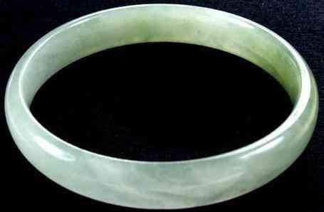 冰糯種翡翠在什么價(jià)位(冰糯種翡翠什么價(jià)格)