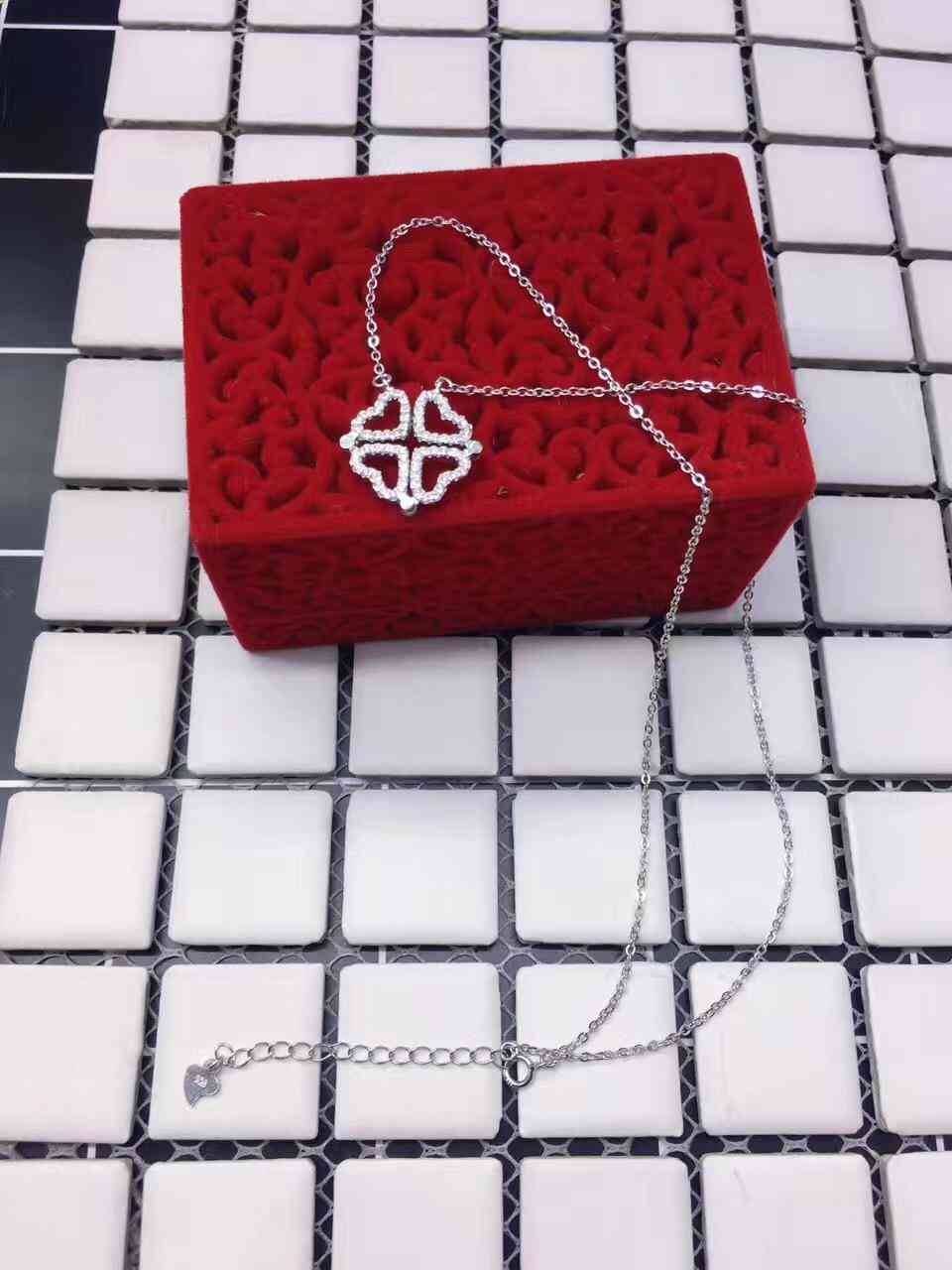 s925銀多少錢一克拉鉆戒(s925銀戒指一般多少錢一克)