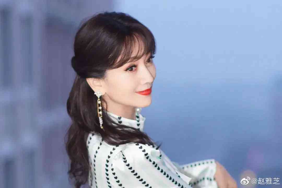 老鳳祥買的5000多的翡翠手鐲(老鳳祥買的5000多的翡翠手鐲實(shí)際多少錢)