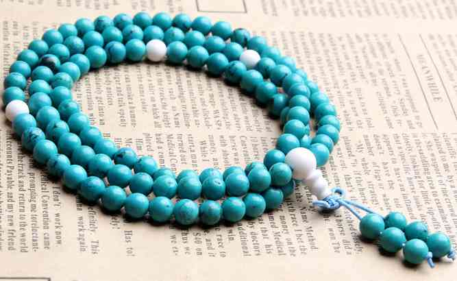 怎樣辨別綠松石的真假(怎樣辨別綠松石真假和品質(zhì))