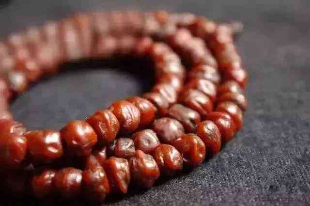 星月菩提變色的8個(gè)過程(星月菩提盤出來的效果圖)