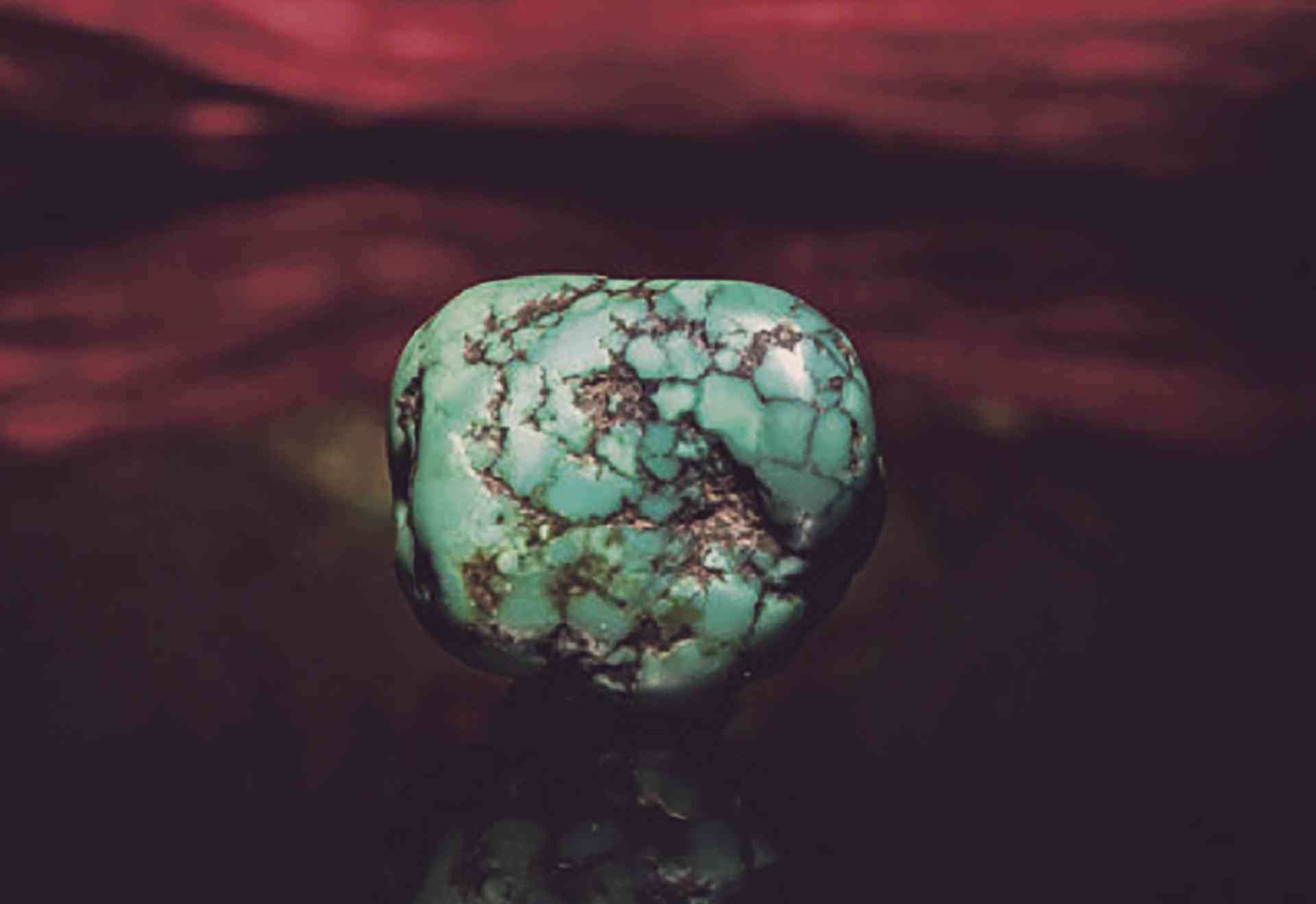 綠松石項(xiàng)鏈(綠松石項(xiàng)鏈吊墜圖片及搭配)