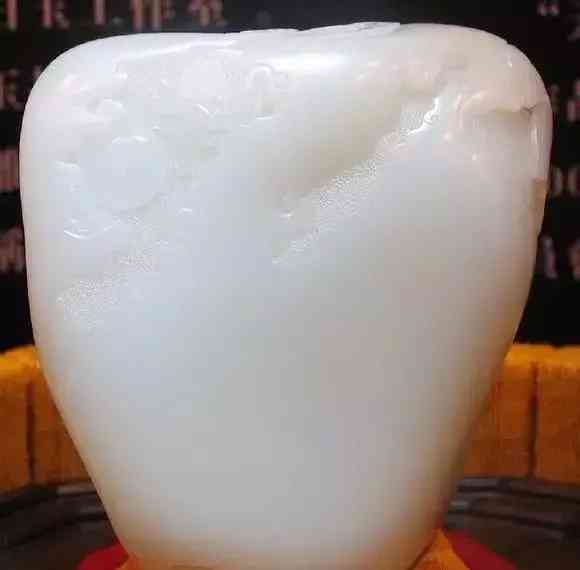 東陵玉原石(東陵玉原石手鐲好嗎)