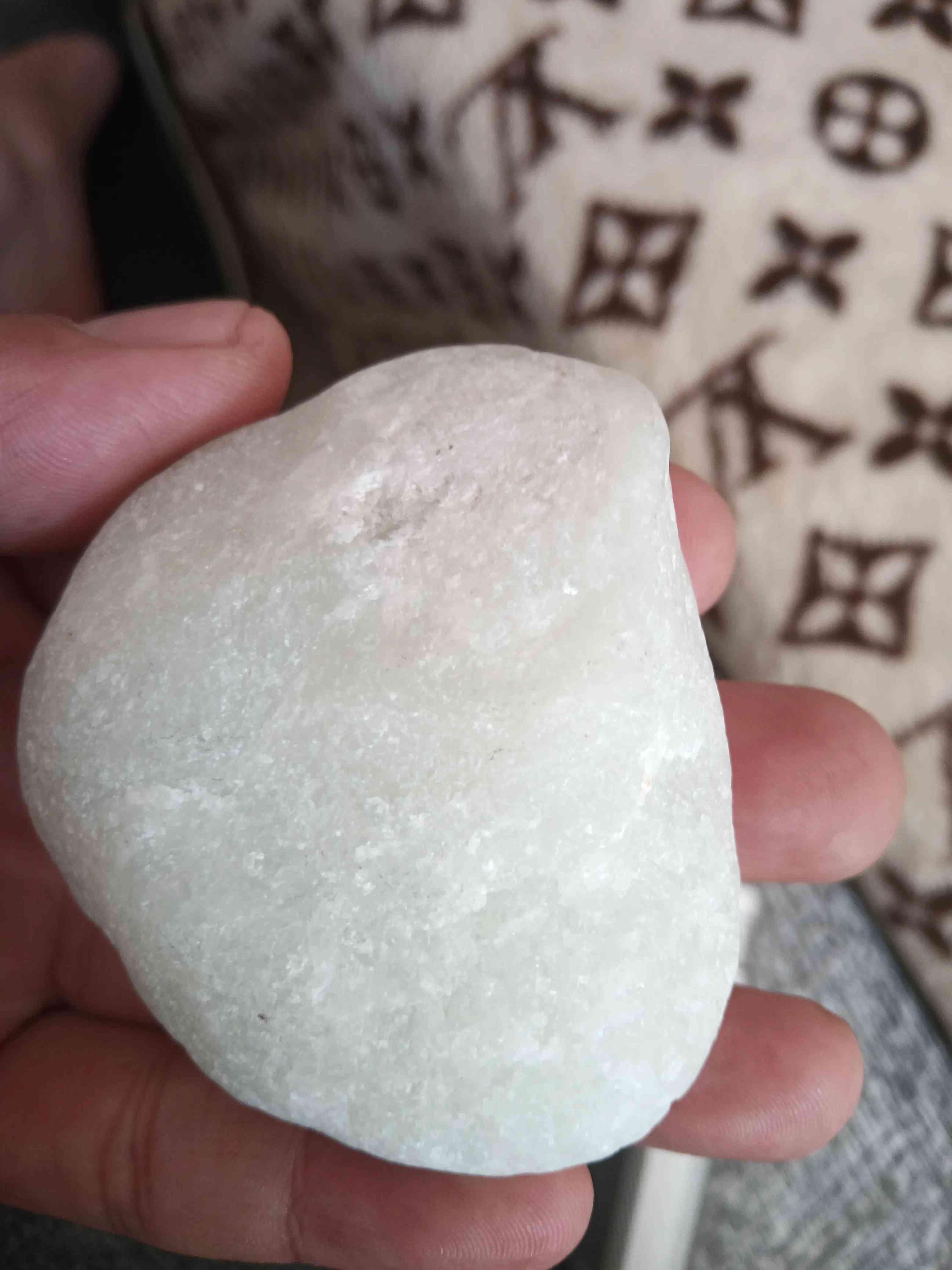 如何辨別玉石真假(怎么辨別玉石真假?)