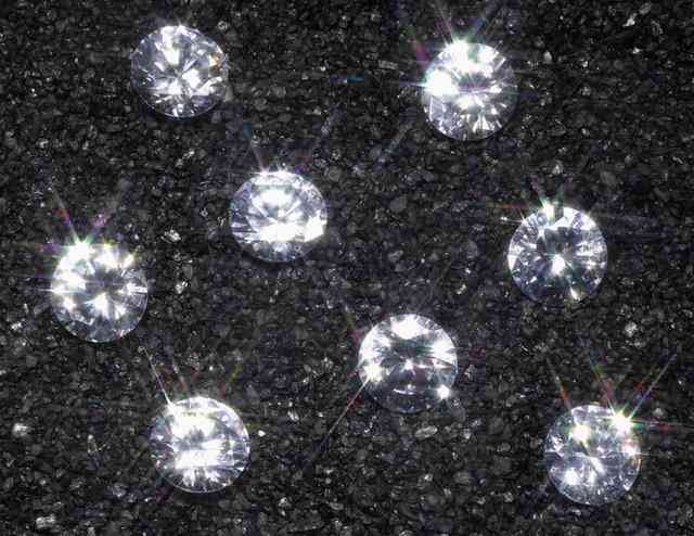 南紅屬于瑪瑙還是玉石(南紅是玉石還是瑪瑙)