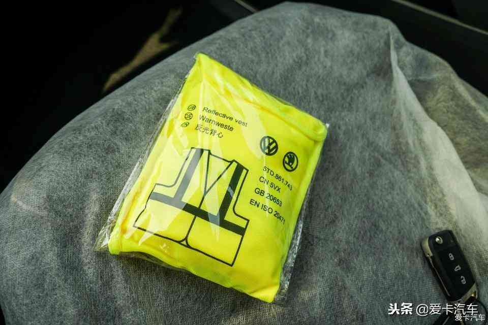 女人戴鈦晶的功效與作用(戴鈦晶會不會大富大貴)