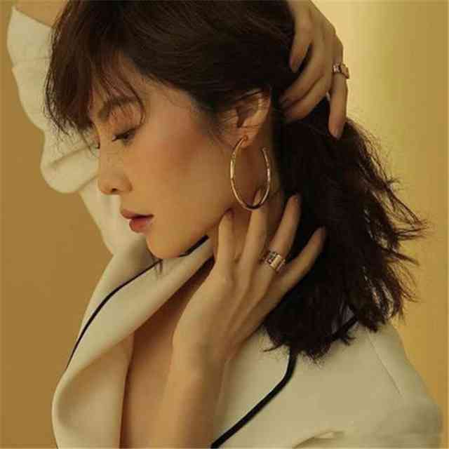 晚上睡覺戴黃金對(duì)身體好不好(戴黃金能辟邪嗎)