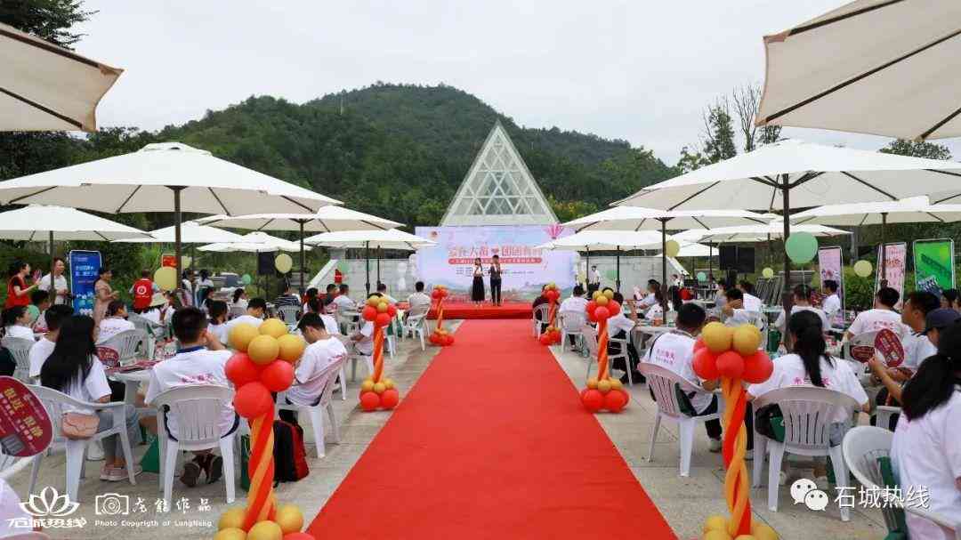 老鳳祥金價(jià)全國(guó)統(tǒng)一嗎(老鳳祥黃金飾品全國(guó)都是一個(gè)價(jià)嗎)