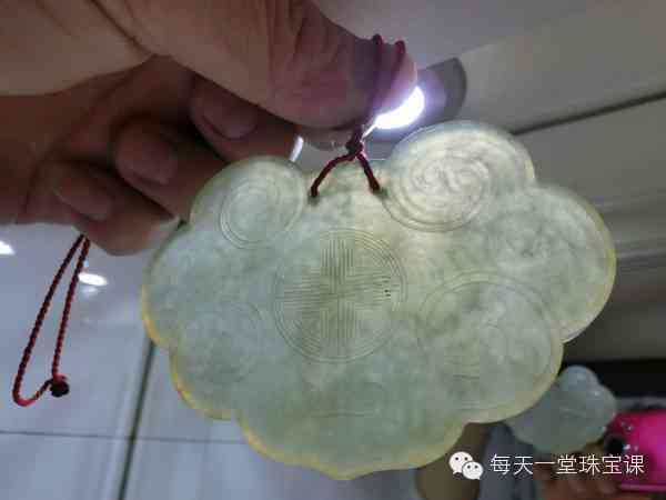 青海玉鐲子一般多少錢(青海料玉鐲慢慢殺死你)