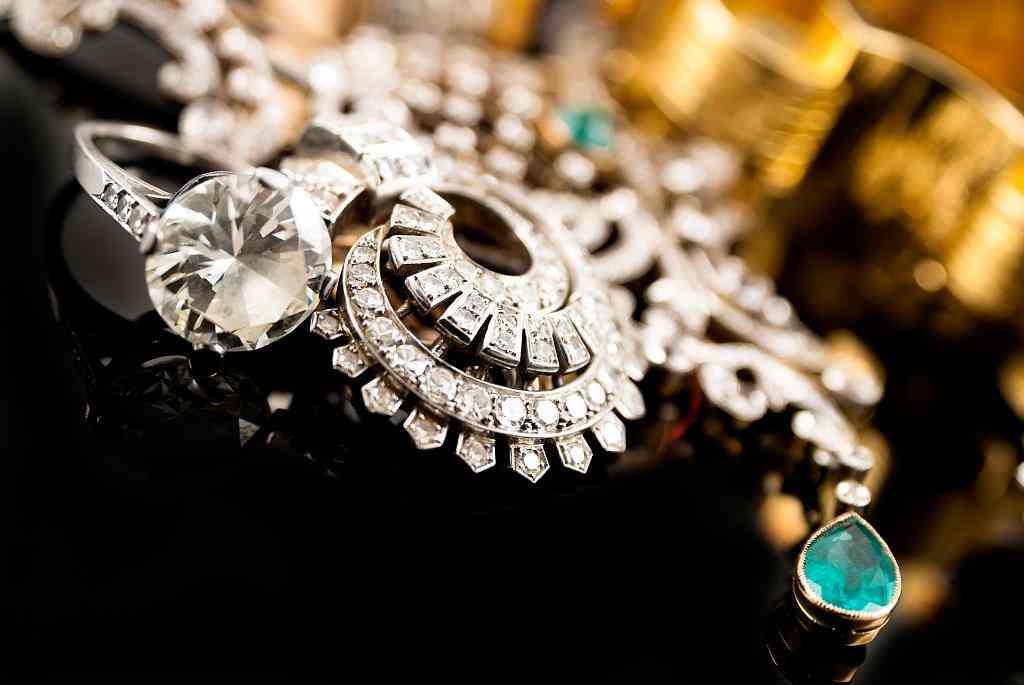 國(guó)內(nèi)最好的珠寶培訓(xùn)班(世界上最好的珠寶設(shè)計(jì)學(xué)校)