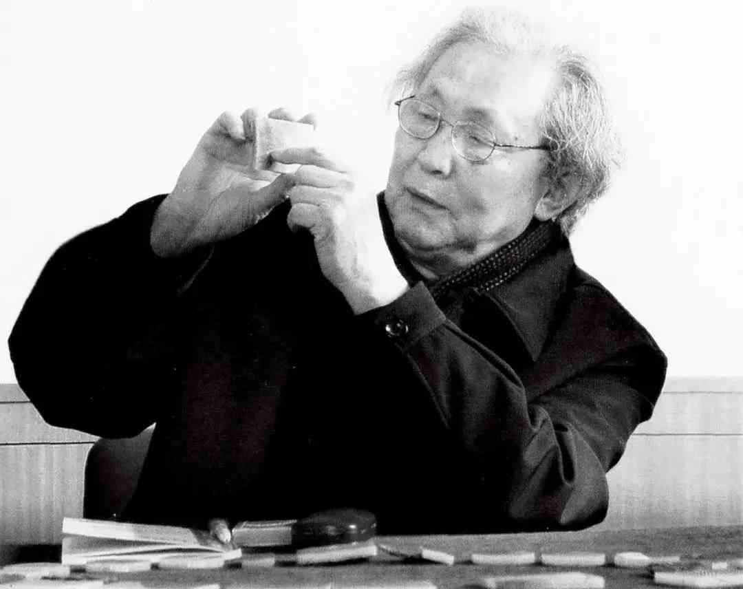 藍寶石吊墜(藍寶石吊墜款式圖片欣賞)