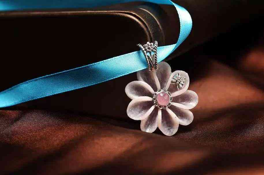 葡萄石是什么檔次的寶石(葡萄石有收藏價值嗎)