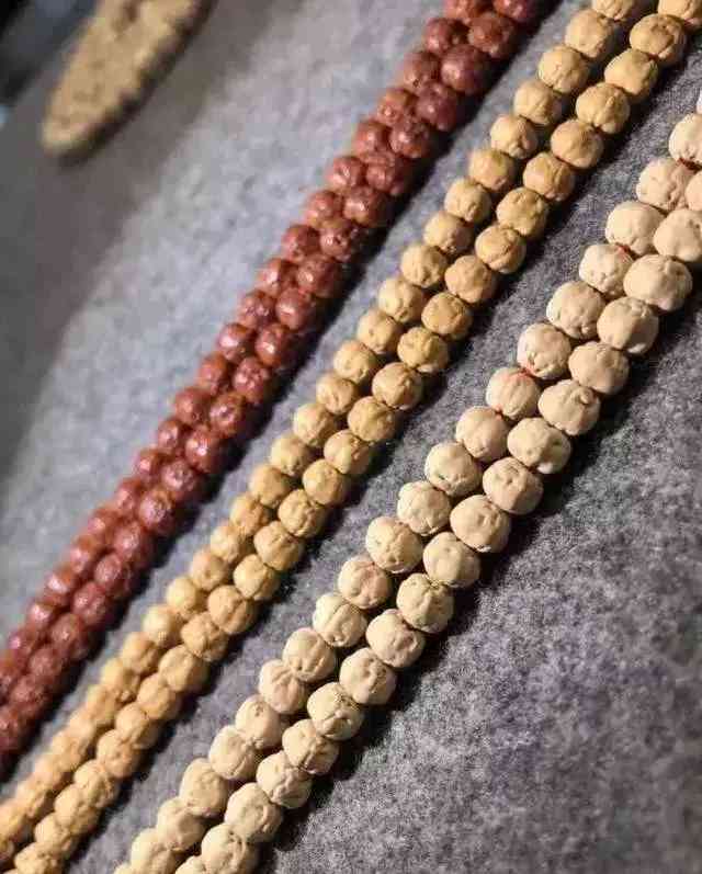 金剛菩提子怎么盤(pán)玩(金剛菩提子怎么盤(pán)玩保養(yǎng))