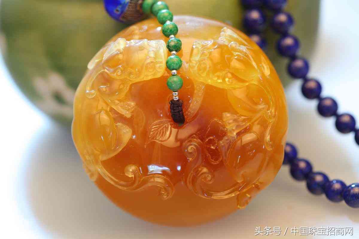 琥珀手串的功效與作用(琥珀手串的功效與作用及副作用)