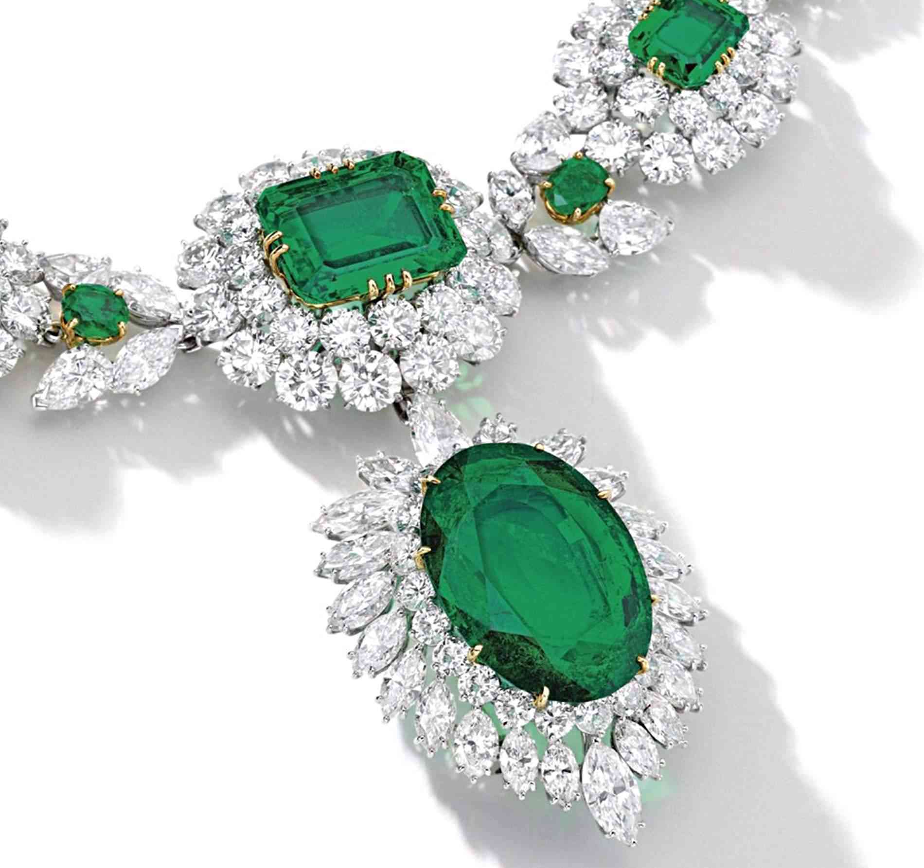 綠松石的功效與作用價錢(綠松石的功效與作用點)