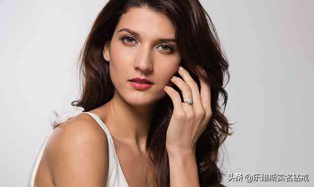 未婚單身戒指戴法(未婚單身戒指戴哪個(gè)手指)