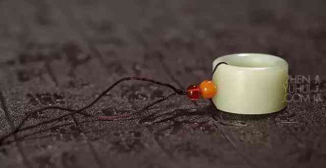 玉髓手鐲的功效與作用(巴西玉髓手鐲的功效與作用)