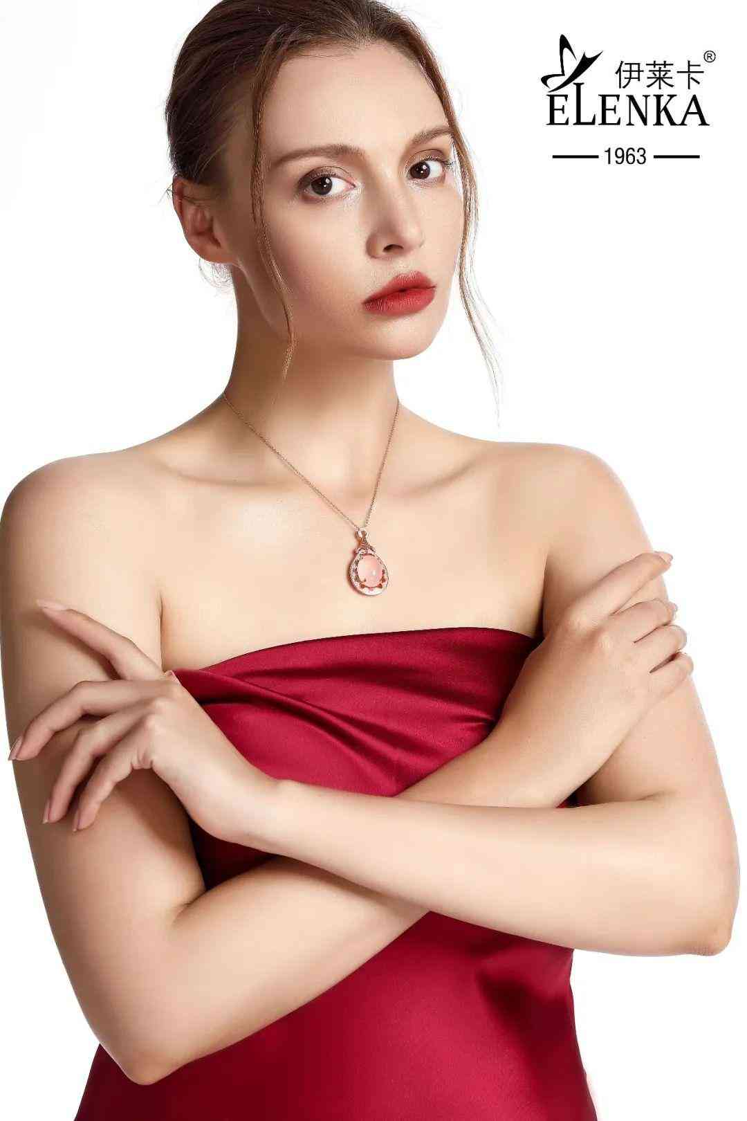 白水晶的功效與作用是什么(爆晶白水晶的功效與作用是什么)