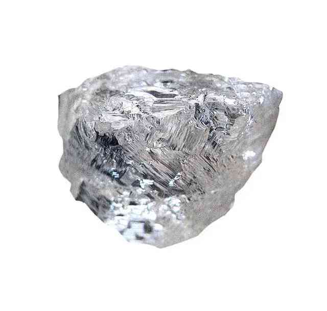 綠幽靈水晶(綠幽靈水晶是天然的嗎)