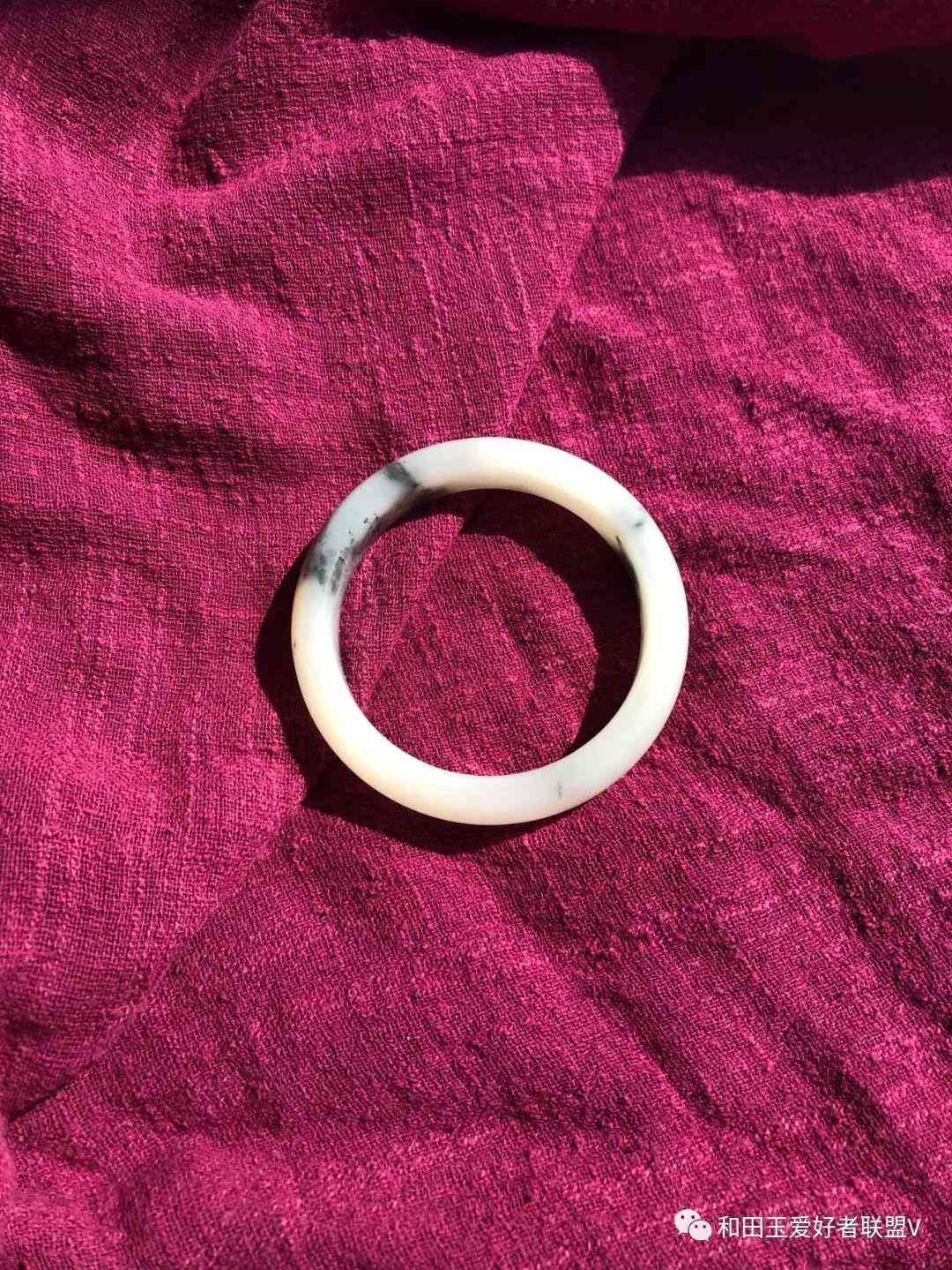 真正和田玉鐲子價格(和田玉鐲子價格一般多少)