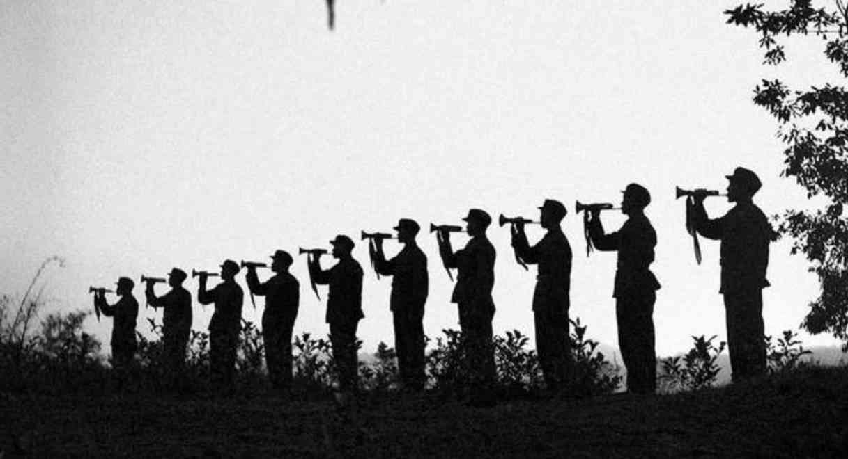 一碗水鑒定玉石(一碗水鑒定翡翠手鐲)