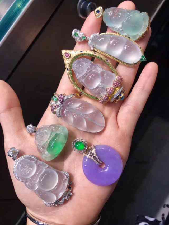 人工合成玉和天然玉有什么區(qū)別(人工合成玉對(duì)身體有害嗎)