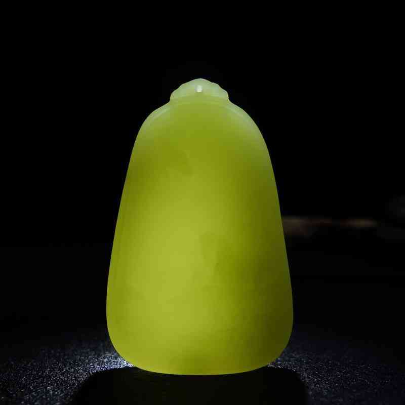 鑒別玉石最基本方法(鑒別玉石最簡(jiǎn)單的方法)