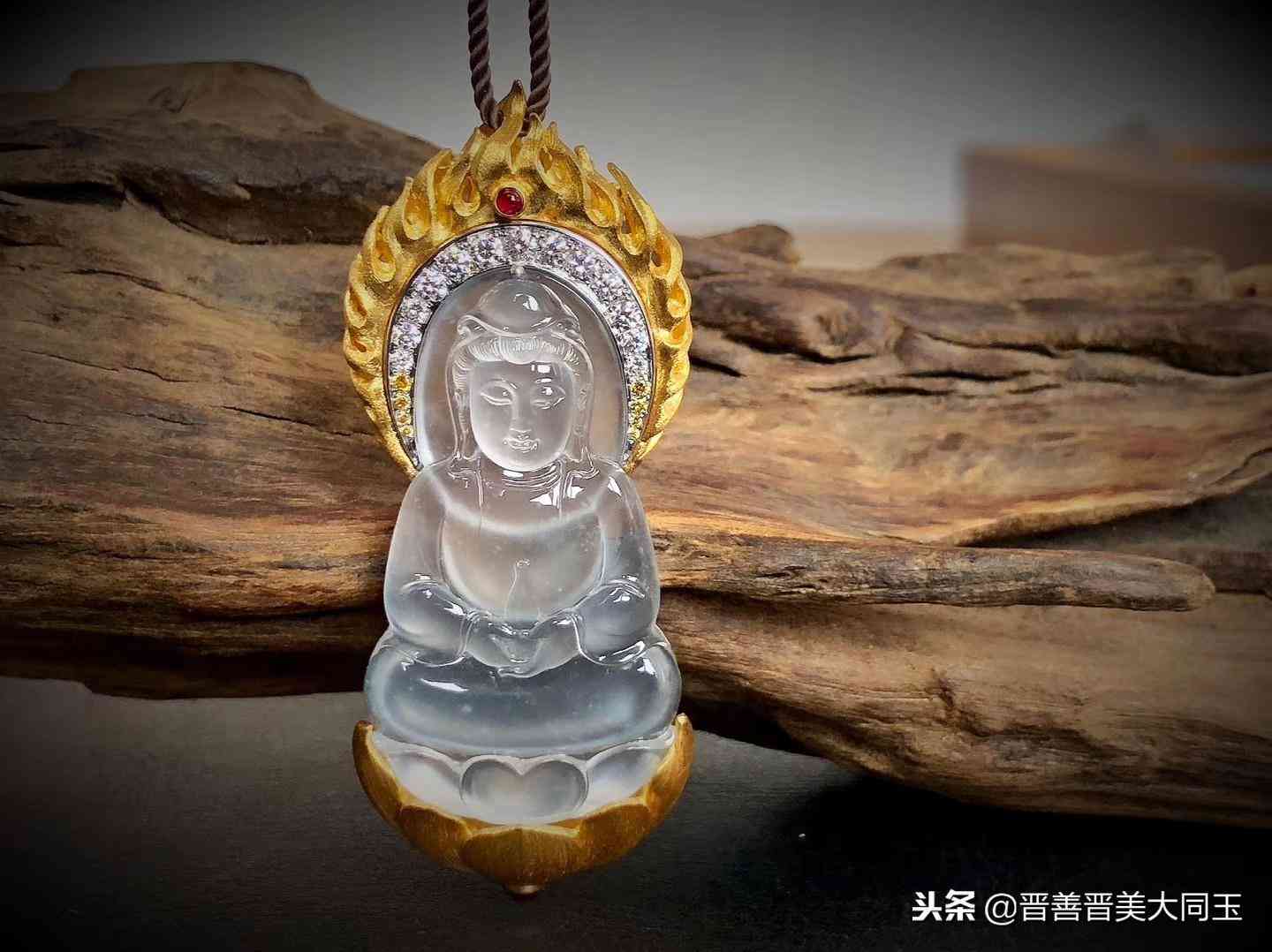 紅翡翠怎么辨別真假(三千多的翡翠鐲子怎么樣)