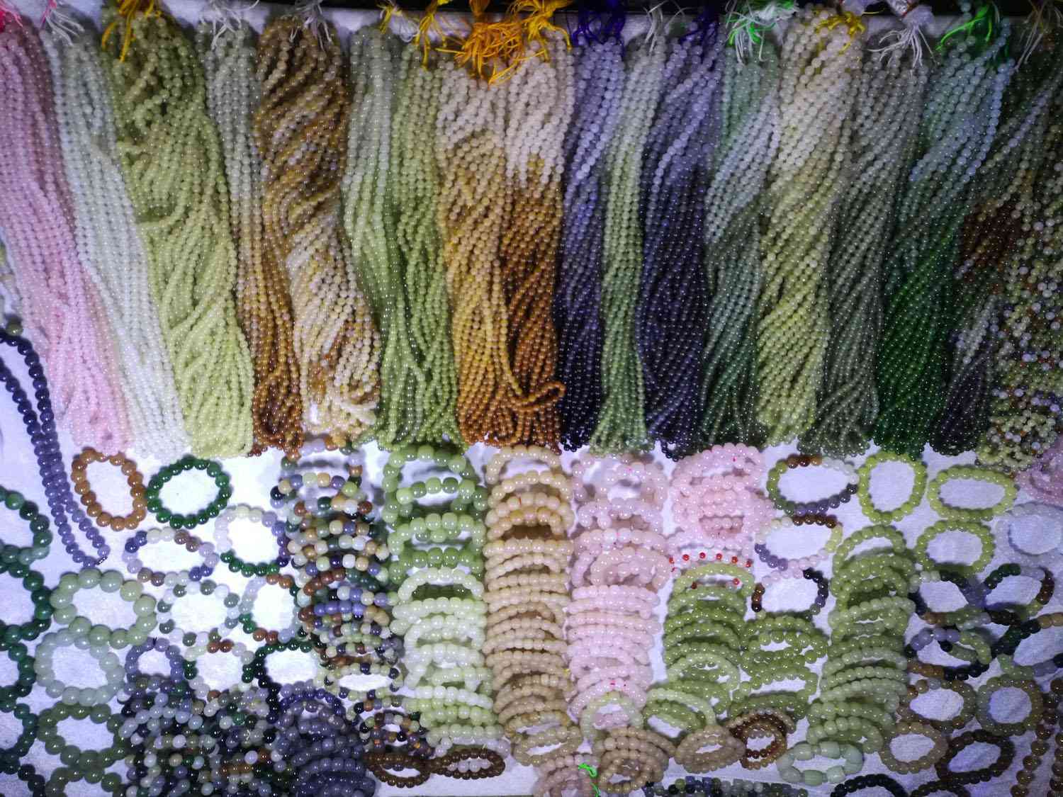 金鑲玉和田玉吊墜(金鑲玉和田玉吊墜寓意)