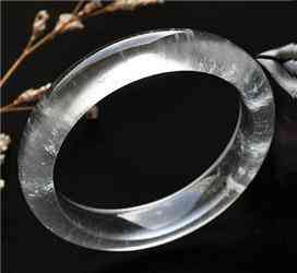 如何一眼分辨翡翠真假(怎樣分辨翡翠真假)