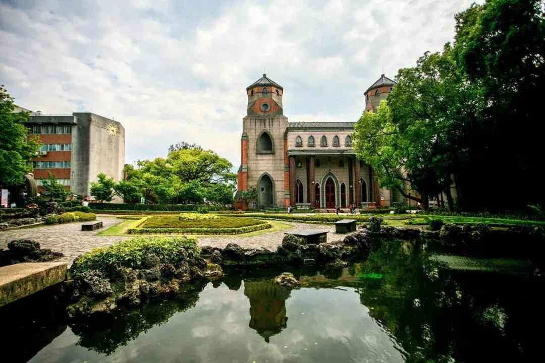 學珠寶設計好找工作嗎(學珠寶設計好不好)