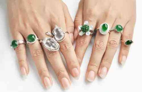 戴戒指寓意(女生戴戒指寓意)