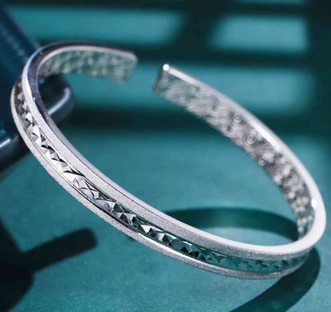 黃金價(jià)格今日價(jià)格(菜百黃金價(jià)格今日價(jià)格)