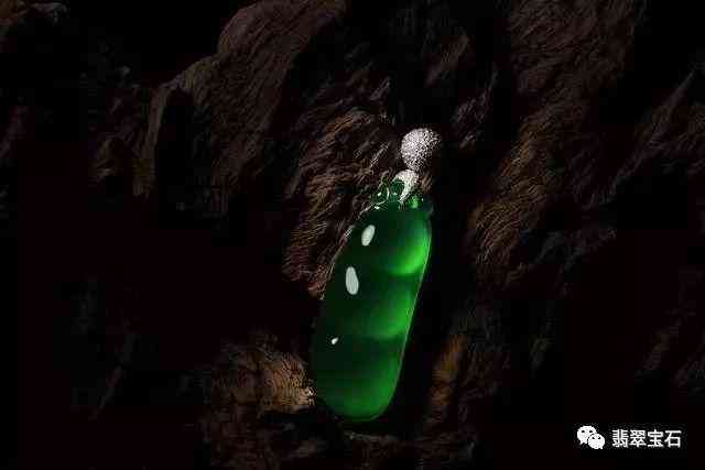 翡翠怎么養(yǎng)才會越來越透(翡翠過燈全是棉絮狀是啥種)