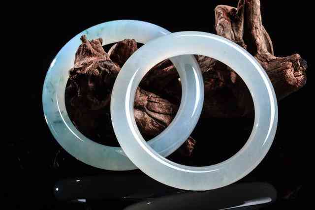 帶了50年的翡翠手鐲(帶了幾十年的翡翠手鐲)