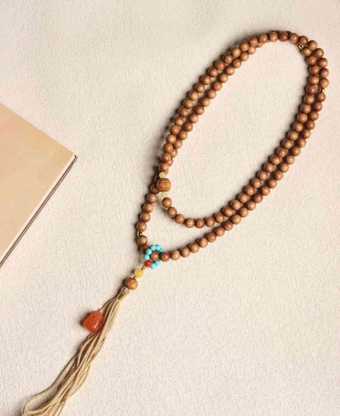 蜜蠟值錢嗎(穿心骨蜜蠟值錢嗎)