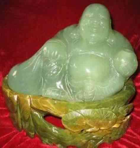 普通人買玉鐲哪里買好(買玉鐲去哪里買好)