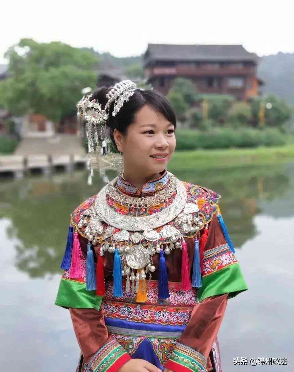 想開(kāi)個(gè)銀飾店去哪里拿貨(純銀批發(fā)去哪里進(jìn)貨)